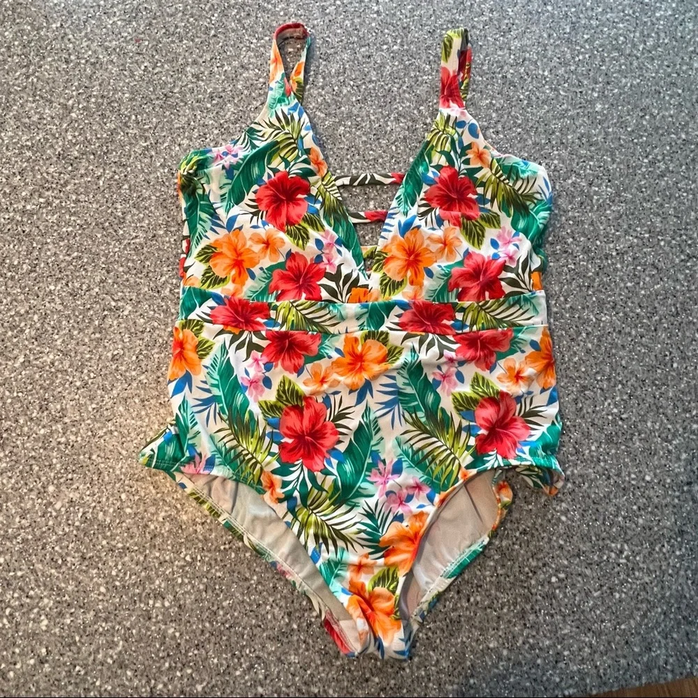 Time and Tru Size 1X floral swimsuit - Picture 1 of 4